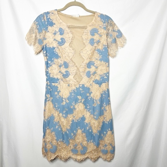 NEW with tags Storia Lace Cap Sleeve Mini Dress - Picture 1 of 6